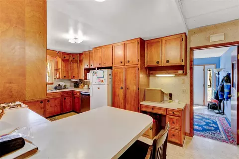 Kitchen - 1836 142nd, Dorr, MI 49323 photo 4 of 6