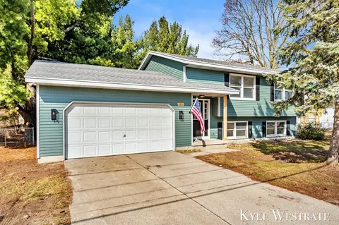 2211 Baldwin, Jenison, MI 49428