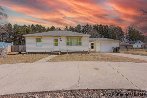 3942 Linda, Muskegon, MI 49444