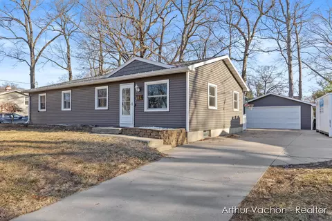 943 Slobey, Kentwood, MI 49508