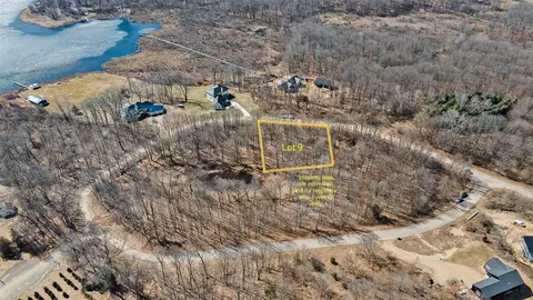 9 Highfield, Three Rivers, MI 49093