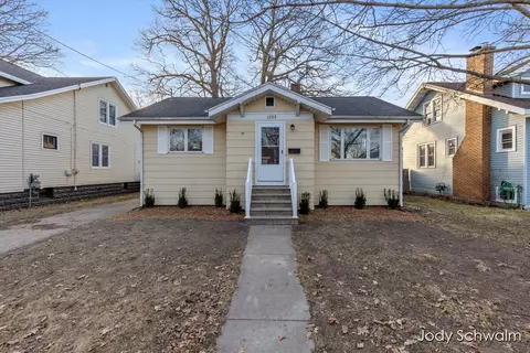 1233 Montgomery, Muskegon, MI 49441