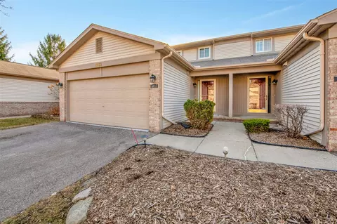 6833 Deer Run, Westland, MI 48185