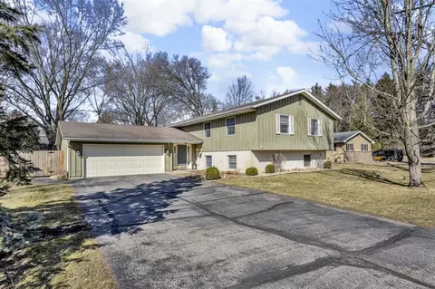 5888 N Rickfield, Jackson, MI 49201