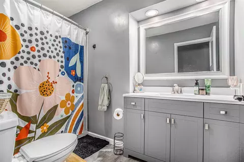 Bath - 674 Booth, Bronson, MI 49028 photo 4 of 4