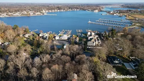 10 Park, Saugatuck, MI 49453