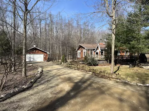 7131 Ridgeway, Fennville, MI 49408