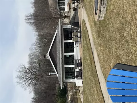 66057 South, Cassopolis, MI 49031