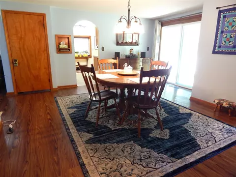 Dining - 8935 35th, Remus, MI 49340 photo 2 of 2