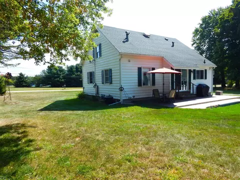 Exterior - 8935 35th, Remus, MI 49340 photo 5 of 14