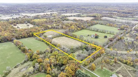 6255 Maple Dl, Jackson, MI 49201