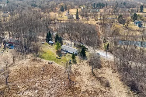 View/Area - 2209 Beck, Howell, MI 48843 photo 7 of 9