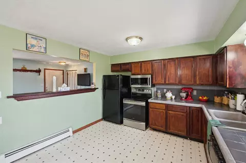 Kitchen - 2209 Beck, Howell, MI 48843 photo 3 of 4
