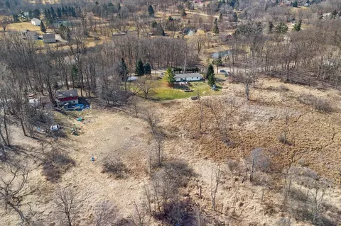 View/Area - 2209 Beck, Howell, MI 48843 photo 8 of 9