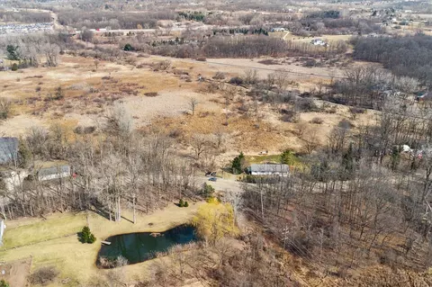 View/Area - 2209 Beck, Howell, MI 48843 photo 4 of 9
