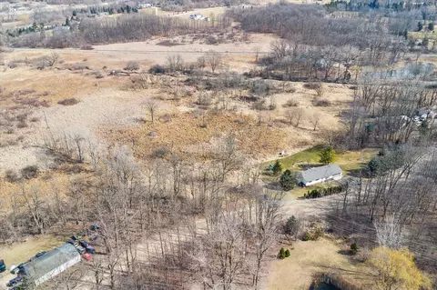 View/Area - 2209 Beck, Howell, MI 48843 photo 3 of 9