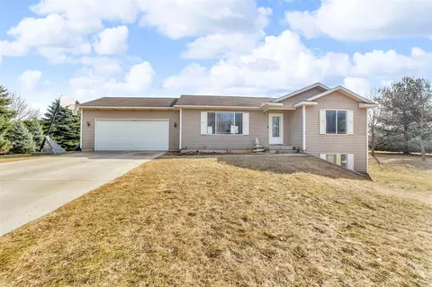 10145 Portland, Clarksville, MI 48815
