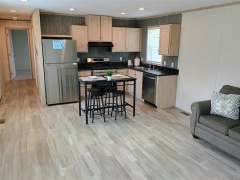 394 12th, Plainwell, MI 49080 photo 6