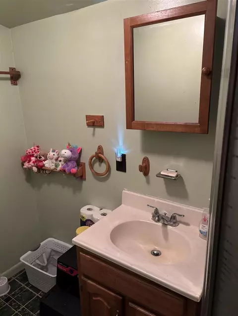 Bath - 315 W Ganson, Jackson, MI 49201 photo 3 of 3