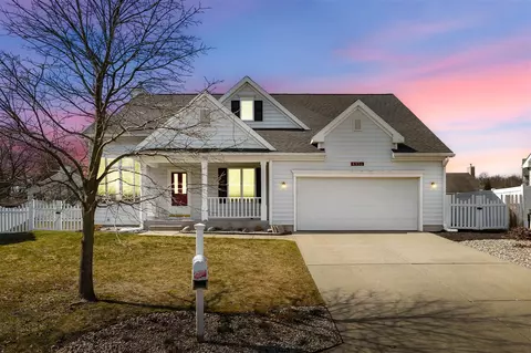 6930 Crest Pt, Portage, MI 49024