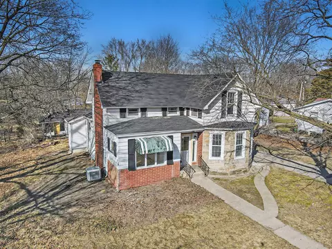 1300 River, Three Rivers, MI 49093