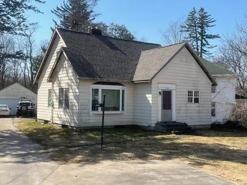 3597 Walker, Walker, MI 49544