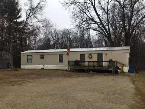 12501 17 Mile, Gowen, MI 49326