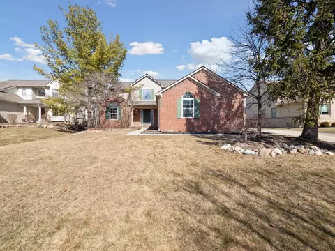 Exterior - 2086 Cliffside, Wixom, MI 48393 photo 3 of 7