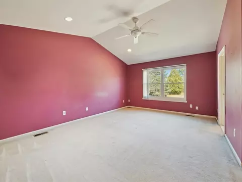 Bedroom - 2086 Cliffside, Wixom, MI 48393 photo 7 of 9