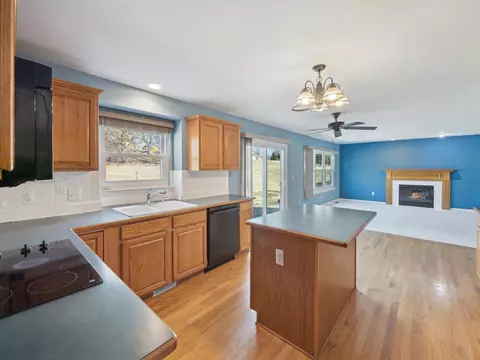 Kitchen - 2086 Cliffside, Wixom, MI 48393 photo 2 of 4