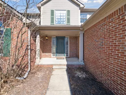 Exterior - 2086 Cliffside, Wixom, MI 48393 photo 4 of 7