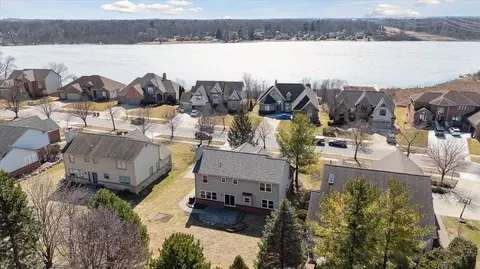View/Area - 2086 Cliffside, Wixom, MI 48393 photo 6 of 7