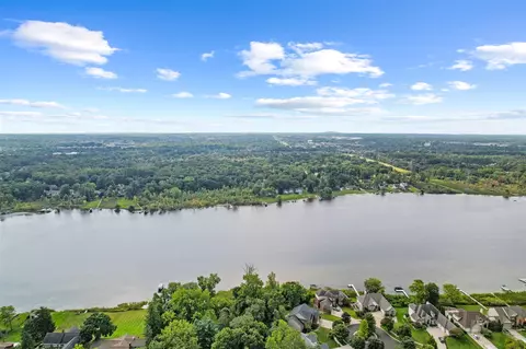 View/Area - 2086 Cliffside, Wixom, MI 48393 photo 4 of 7