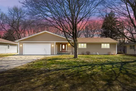 8911 Newhouse, Portage, MI 49024