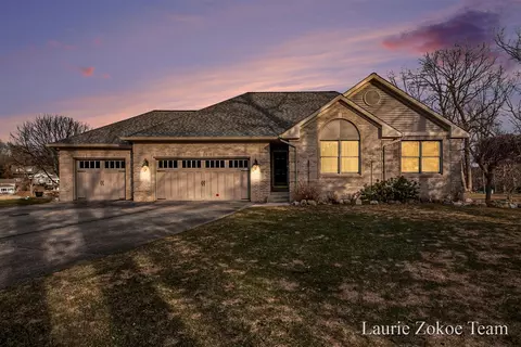 8520 S Lakeside, Newaygo, MI 49337