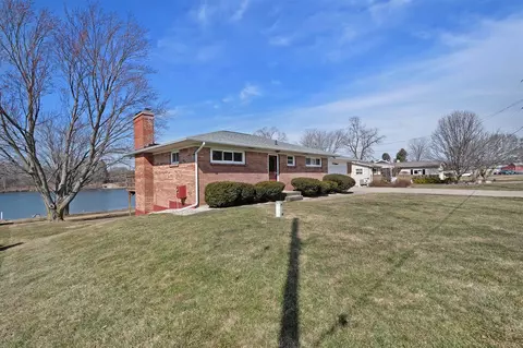 7737 N Noffke, Caledonia, MI 49316