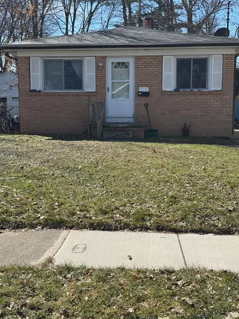 818 Tisdale, Lansing, MI 48910