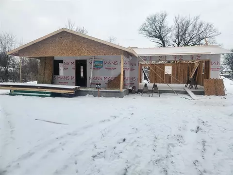 4751 Lakepointe, Detroit, MI 48224