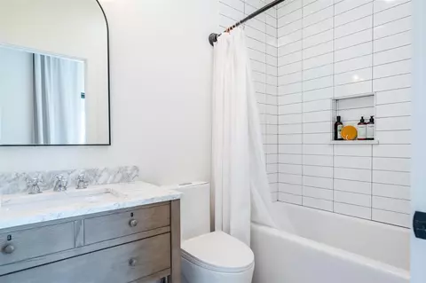 Bath - 401 Ridgeway, Saint Joseph, MI 49085 photo 6 of 10