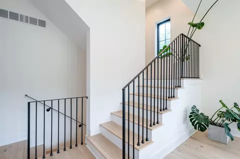 Entry Way - 401 Ridgeway, Saint Joseph, MI 49085 photo 1 of 7