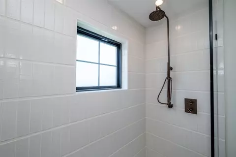 Bath - 401 Ridgeway, Saint Joseph, MI 49085 photo 3 of 10