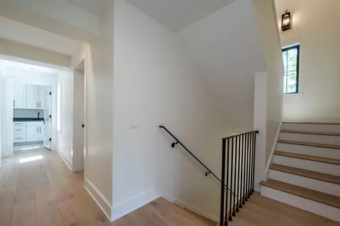 Entry Way - 401 Ridgeway, Saint Joseph, MI 49085 photo 4 of 7