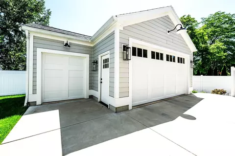 Exterior - 401 Ridgeway, Saint Joseph, MI 49085 photo 16 of 20