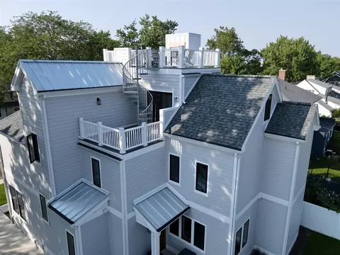 Exterior - 401 Ridgeway, Saint Joseph, MI 49085 photo 14 of 20