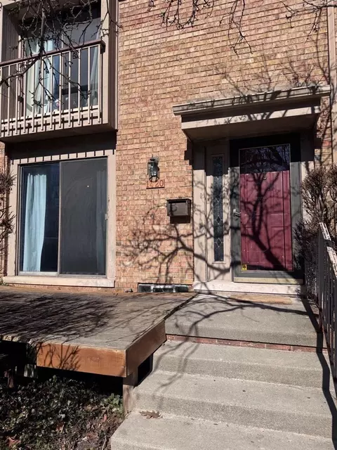 1420 E Oakbrook E #63, Rochester Hills, MI 48307
