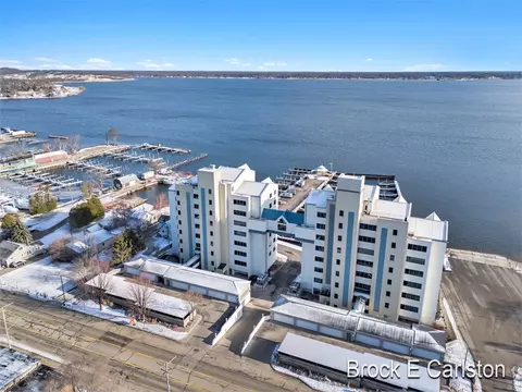2964 Lakeshore #W501, Muskegon, MI 49444