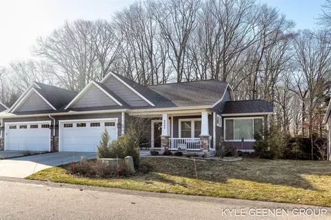 6560 Old Singapore #6, Saugatuck, MI 49453