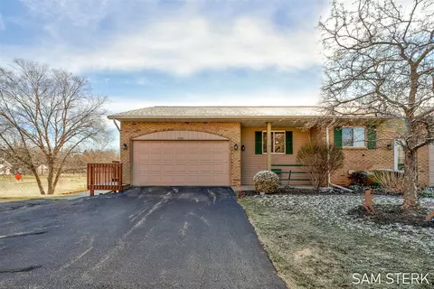 7180 Grand Vlg, Grandville, MI 49418
