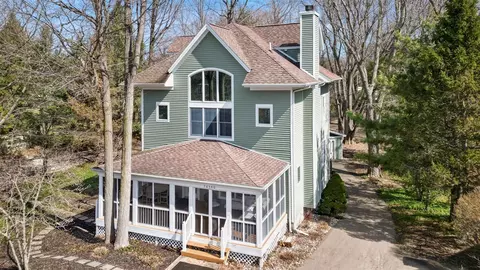 76540 Jordyn, South Haven, MI 49090