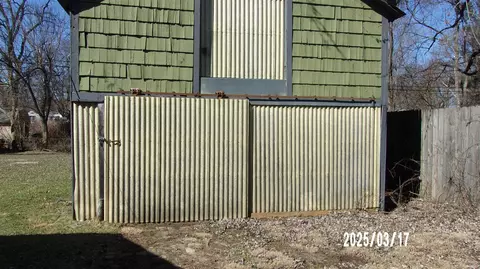 Exterior - 912 Wayne, Jackson, MI 49202 photo 2 of 3
